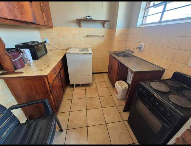 2 BEDROOM APARTMENT FOR SALE IN SUNNYSIDE